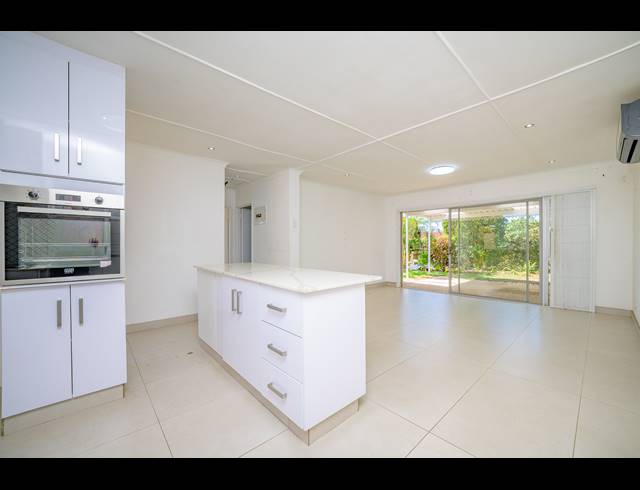 2 BEDROOM SIMPLEX FOR SALE IN SHERWOOD